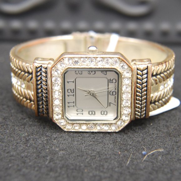 Y & Y TWO TONE GOLD AND SILVER TONED METAL CUFF WATCH - Picture 1 of 5